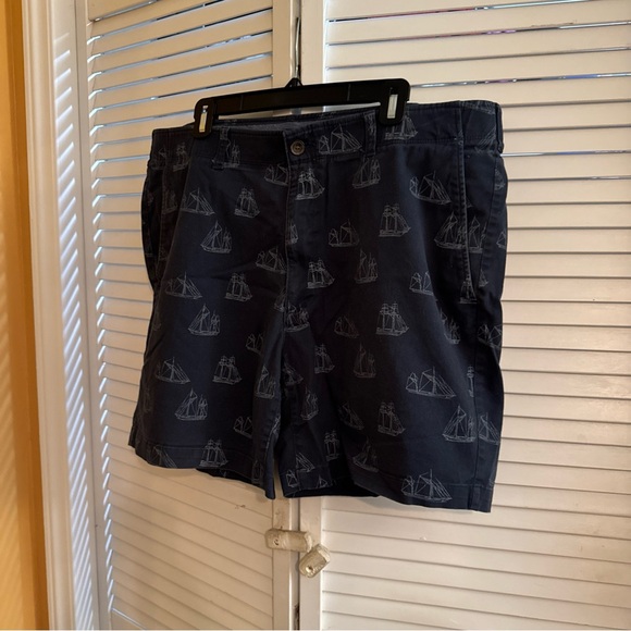 Haggar Men's Navy Ship Print Shorts - Picture 1 of 13